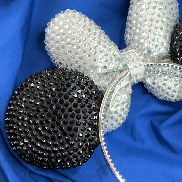 Disney 60th Minnie Mouse Ears Swarovski Headband - Picture 5 of 6